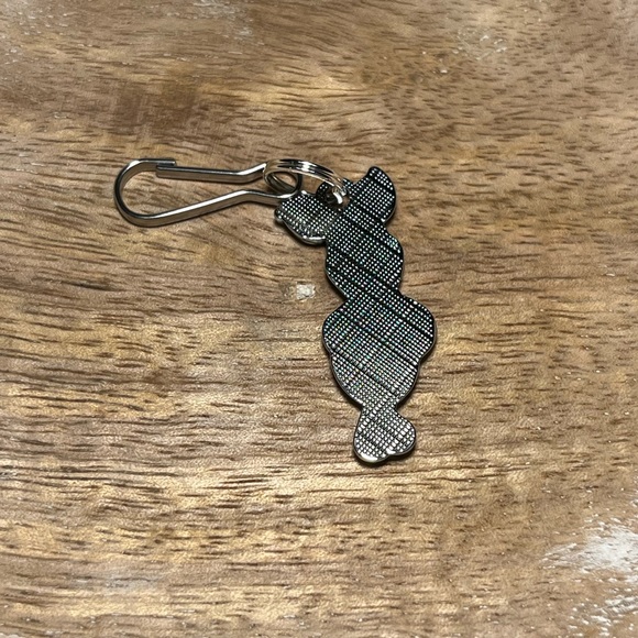 Winnie the Pooh Piglet Charm with Spring Hook - Picture 5 of 6